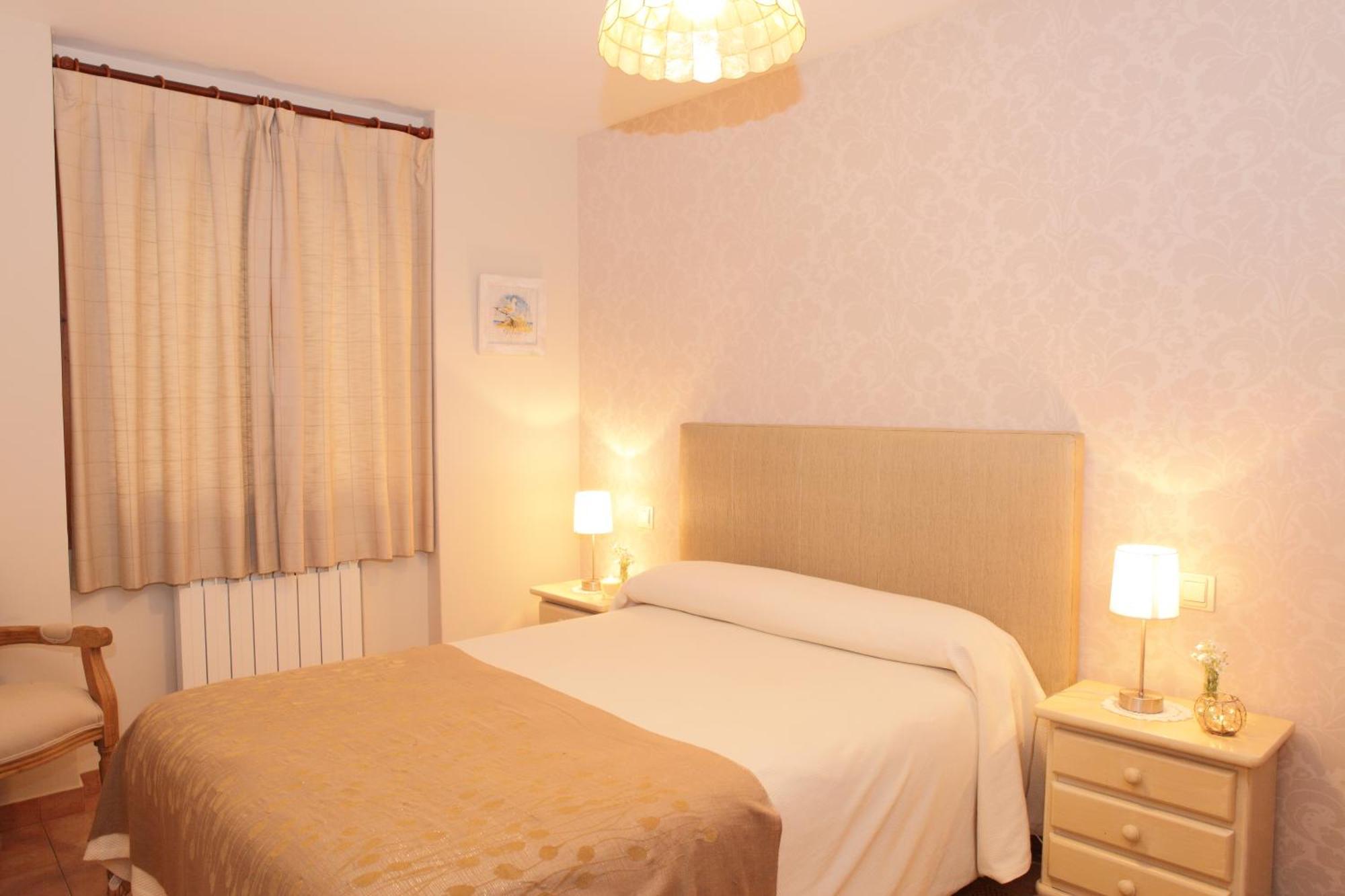 Apartamentos Alba Casa Alquesera Sahun Eksteriør billede