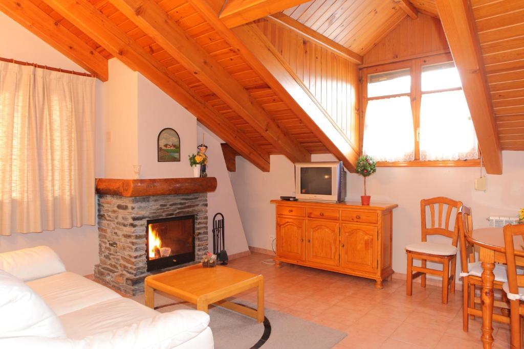 Apartamentos Alba Casa Alquesera Sahun Værelse billede